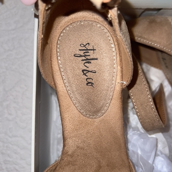 Tan Wedges - Picture 3 of 4